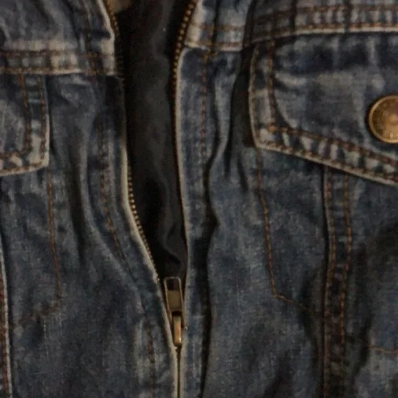 Coat - Picture 6 of 8